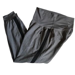 DNKY Gray & Black Activewear cropped Joggers Women XS